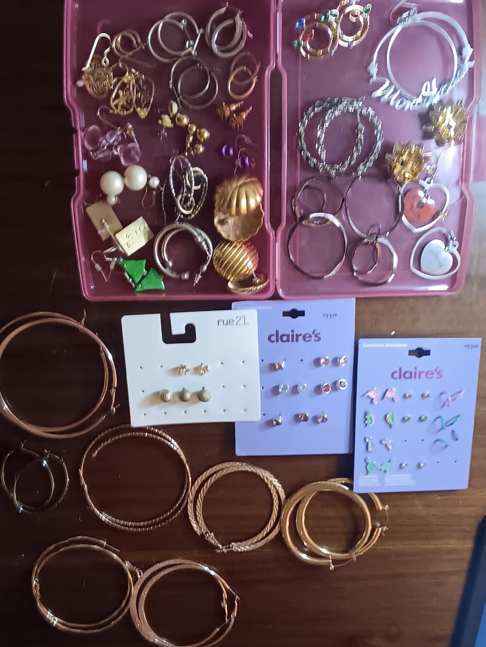 Earings And Bracelets Lot